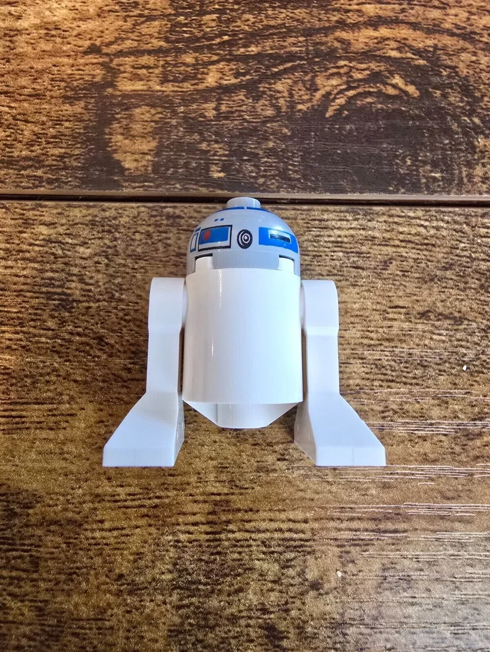 LEGO Star Wars R2-D2 astromech droid